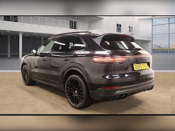 Used Porsche Cayenne 2019 for sale - 78132214: Photo