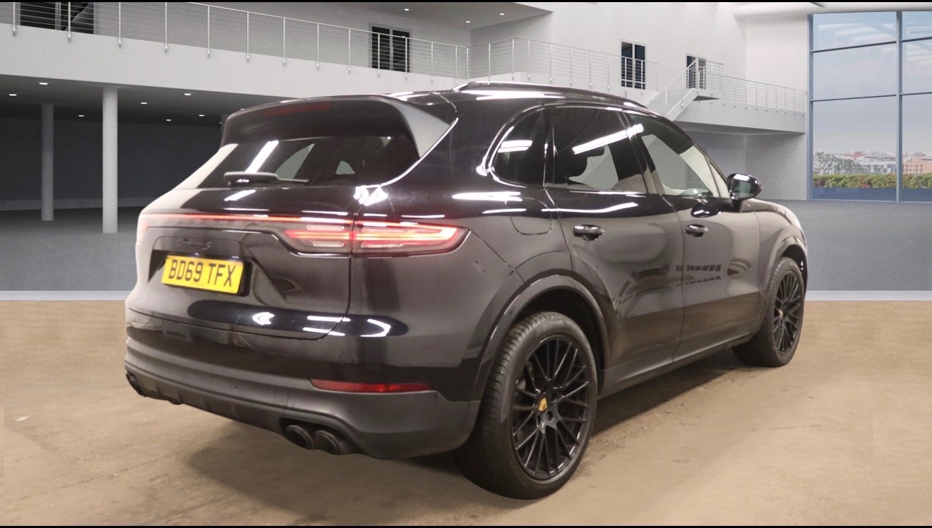 Used Porsche Cayenne 2019 for sale - 78132214: Photo 3