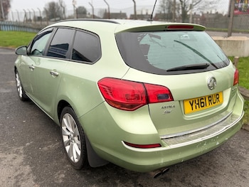 2011 (61) - 1.6i 16V Exclusiv 5dr Auto