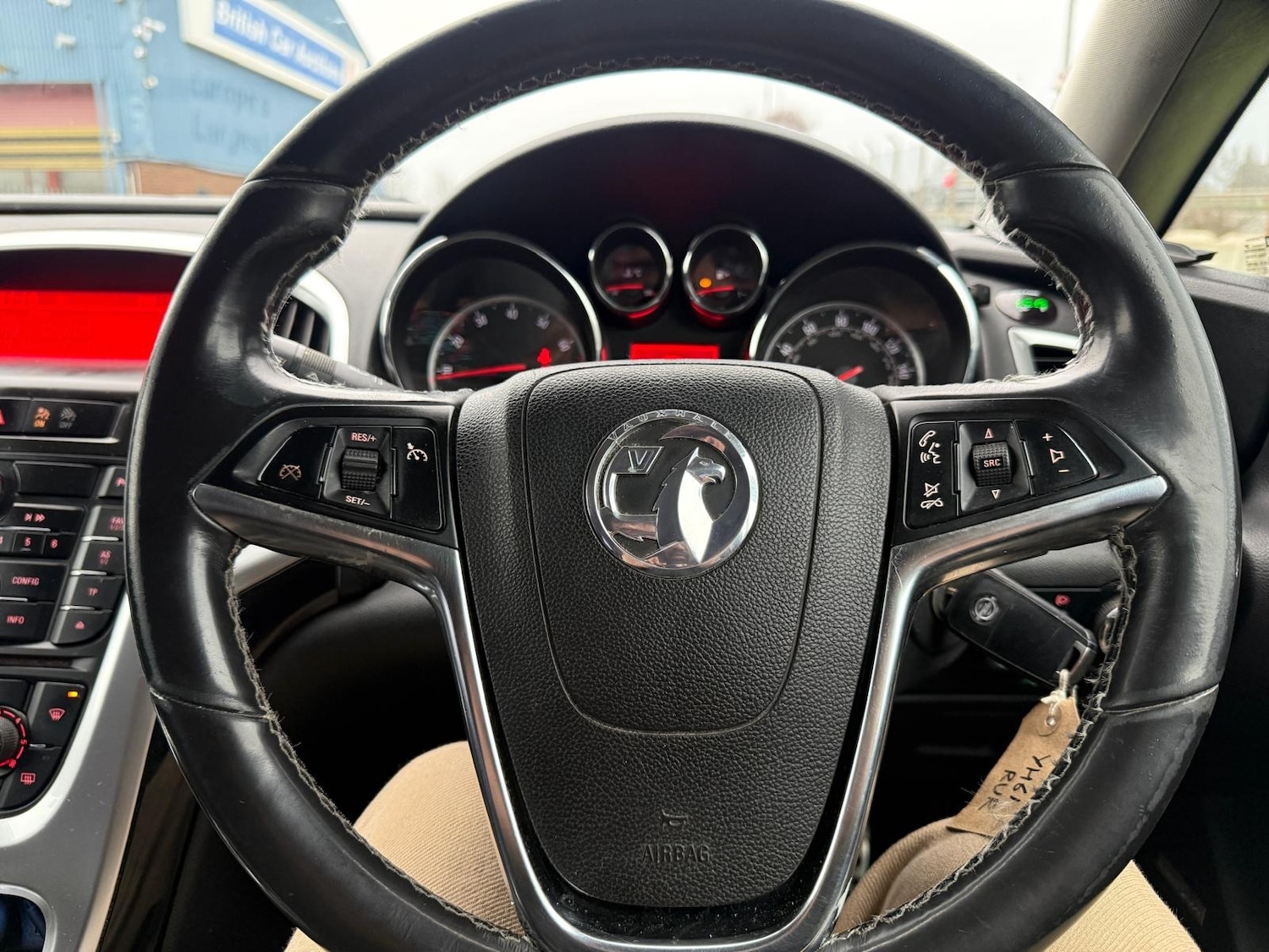 Used Vauxhall Astra 2011 for sale - 77060552: Photo 24