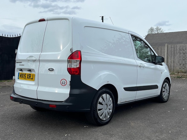 Used Ford Transit Courier 2015 for sale - 76176117: Photo 14