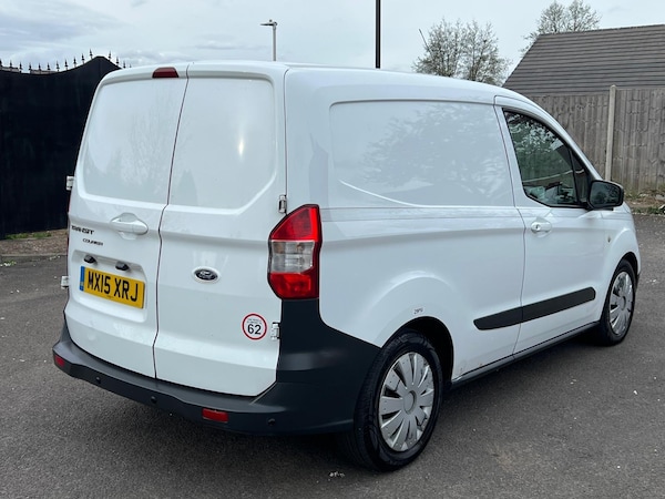 Used Ford Transit Courier 2015 for sale - 76176117: Photo 16