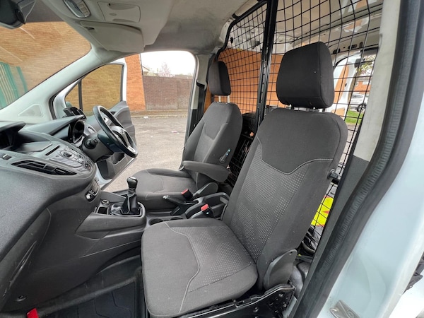 Used Ford Transit Courier 2015 for sale - 76176117: Photo 18