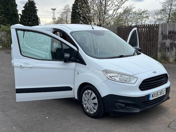 Used Ford Transit Courier 2015 for sale - 76176117: Photo 21