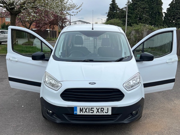 Used Ford Transit Courier 2015 for sale - 76176117: Photo 23