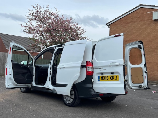 Used Ford Transit Courier 2015 for sale - 76176117: Photo 24