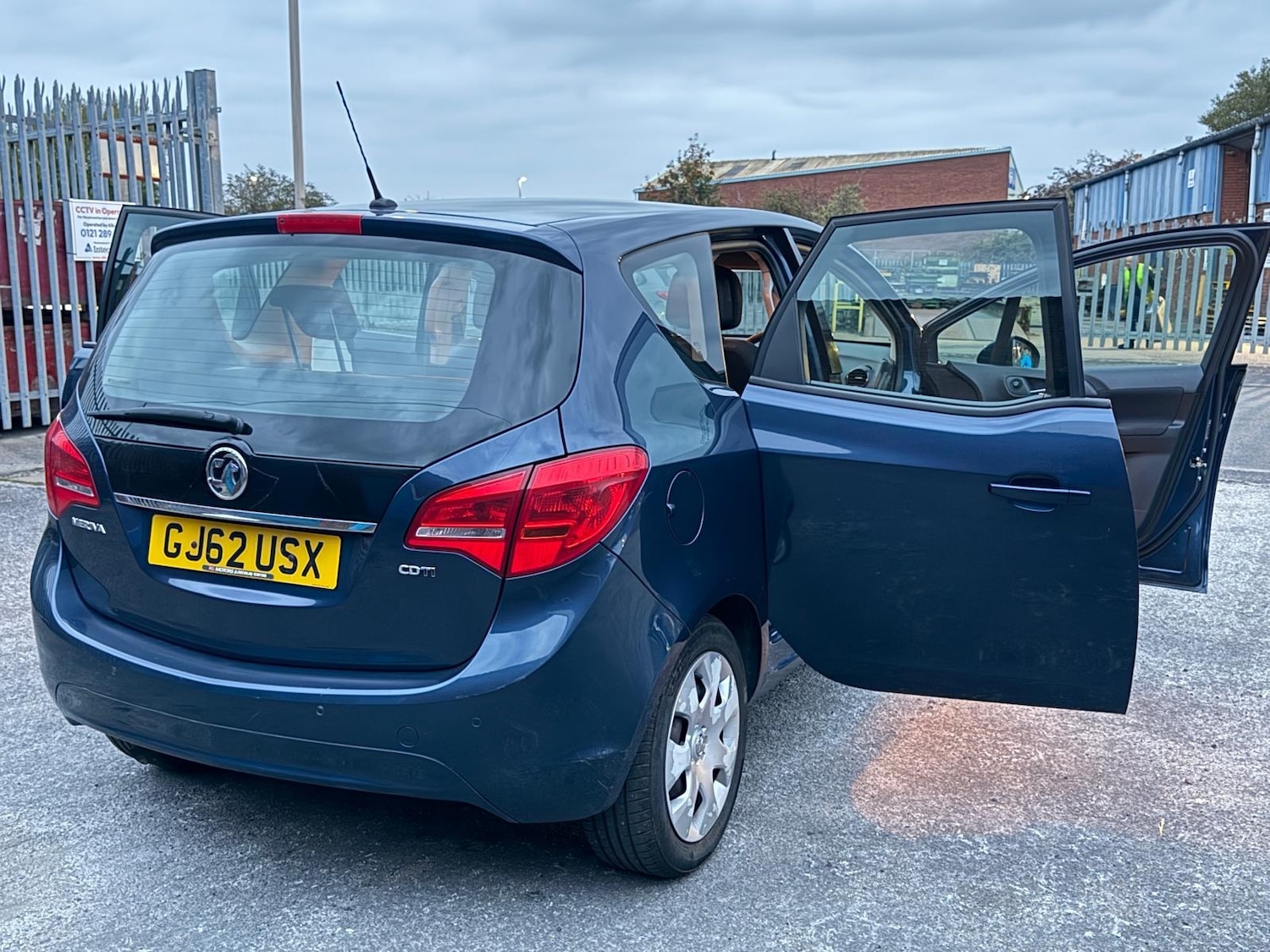 Used Vauxhall Meriva 2012 for sale - 76306134: Photo 24