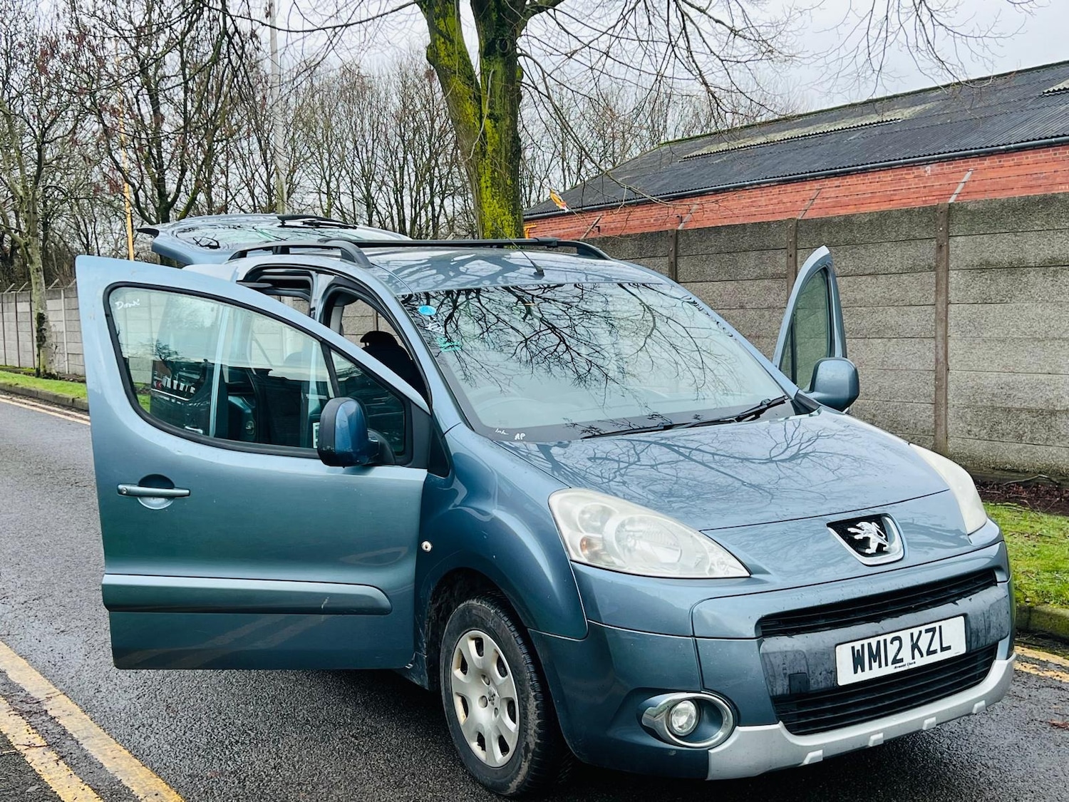 Used Peugeot Partner Tepee 2012 for sale - 77332192: Photo 14