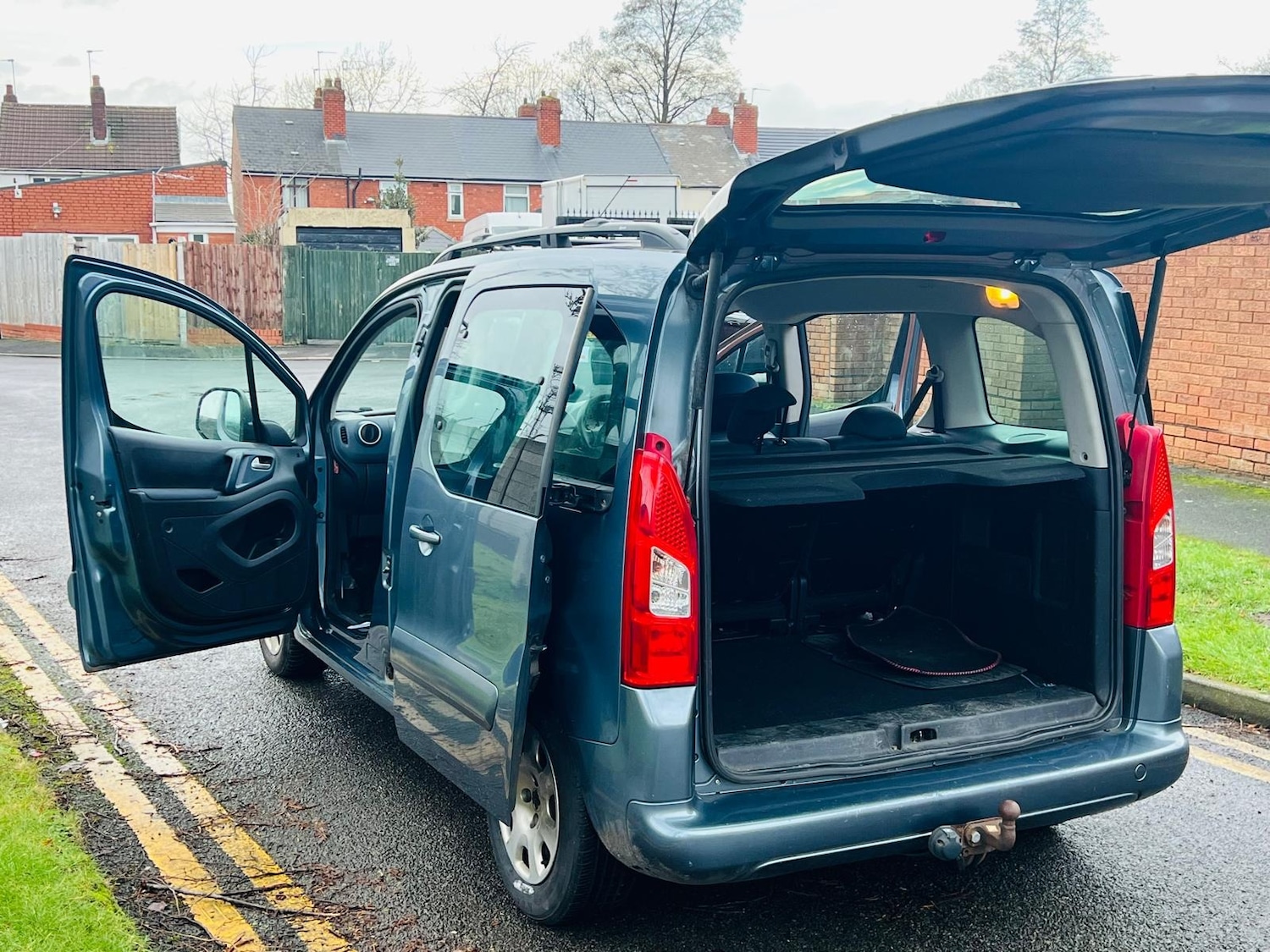 Used Peugeot Partner Tepee 2012 for sale - 77332192: Photo 19