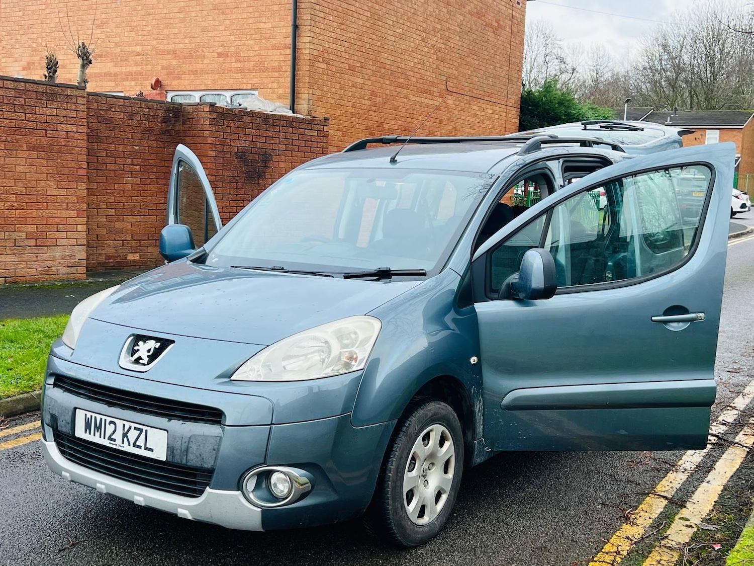 Used Peugeot Partner Tepee 2012 for sale - 77332192: Photo 21