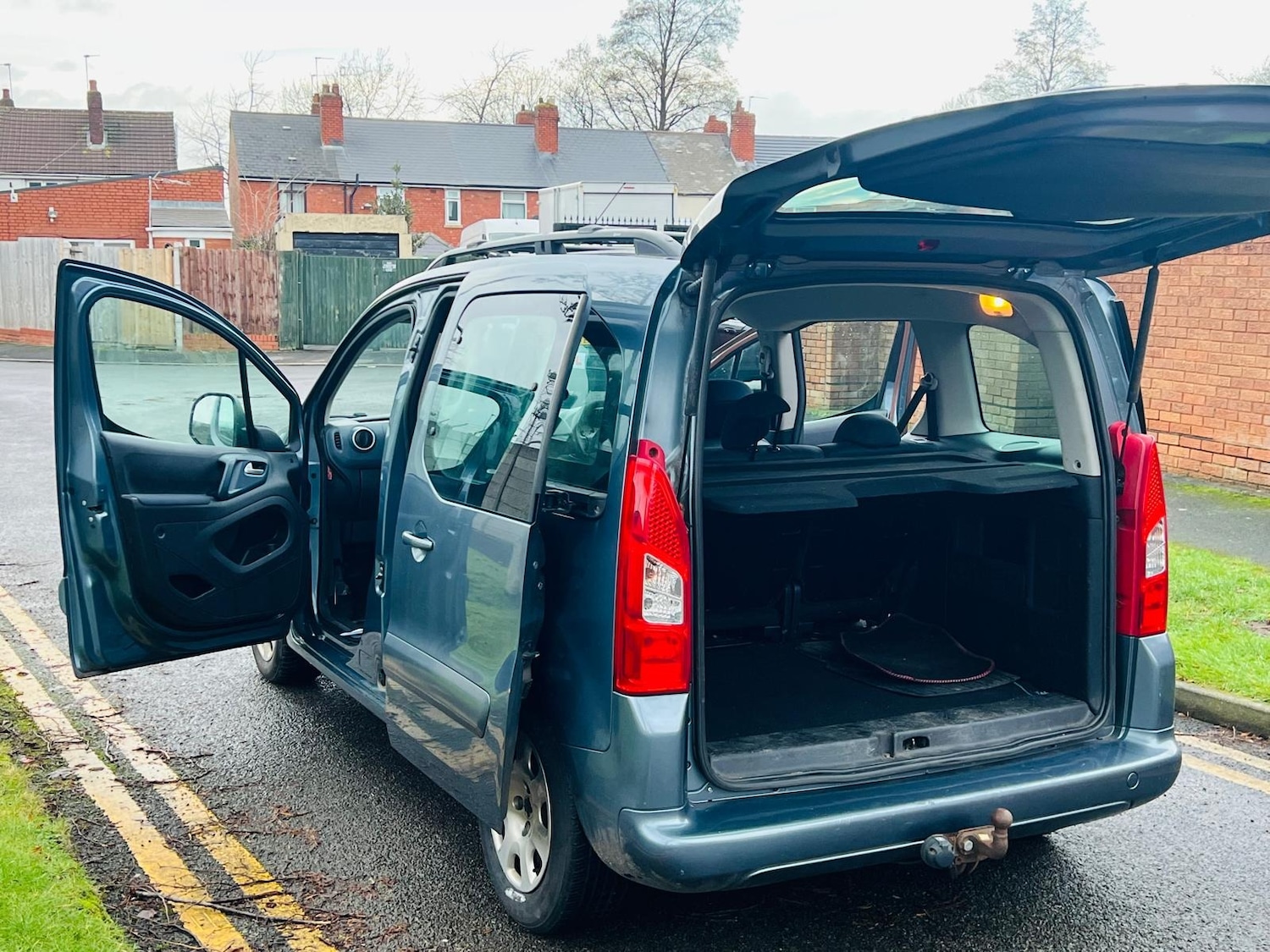 Used Peugeot Partner Tepee 2012 for sale - 77332192: Photo 26