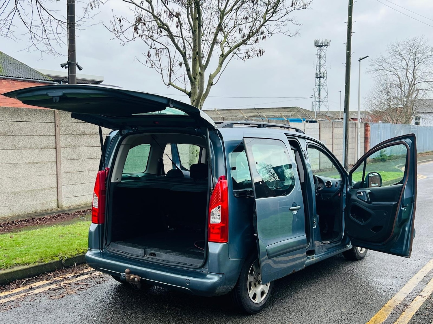 Used Peugeot Partner Tepee 2012 for sale - 77332192: Photo 29