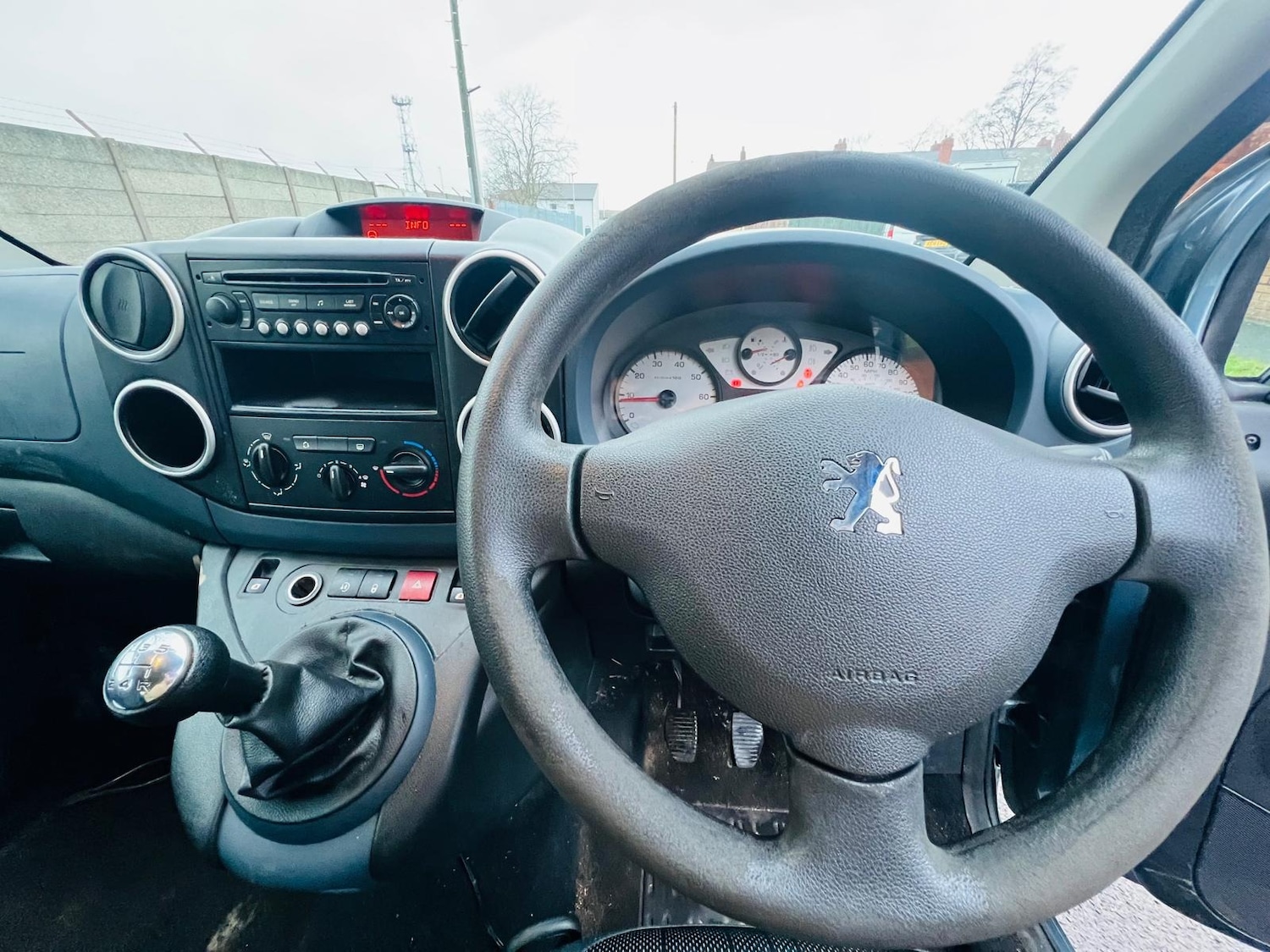 Used Peugeot Partner Tepee 2012 for sale - 77332192: Photo 37