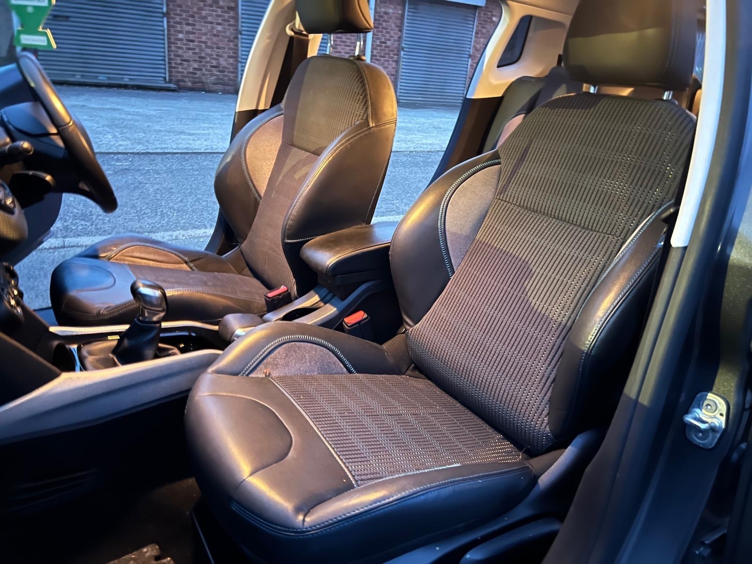 Used Peugeot 2008 2015 for sale - 76176102: Photo 16