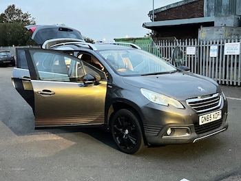 2015 (65) - 1.2 PureTech 110 Urban Cross 5dr