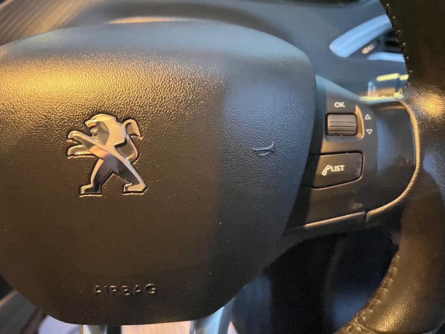 Used Peugeot 2008 2015 for sale - 76176102: Photo 21