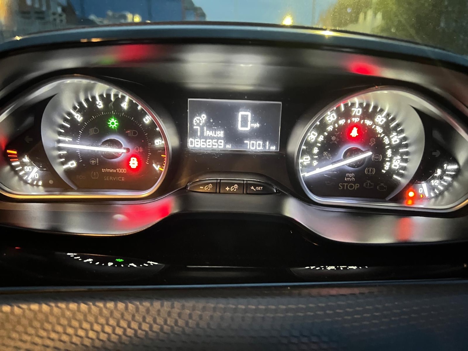 Used Peugeot 2008 2015 for sale - 76176102: Photo 22