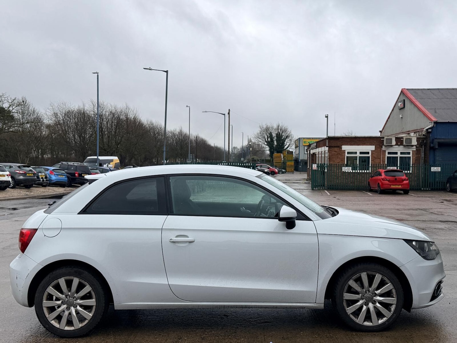 Used Audi A1 2012 for sale - 77511983: Photo 2