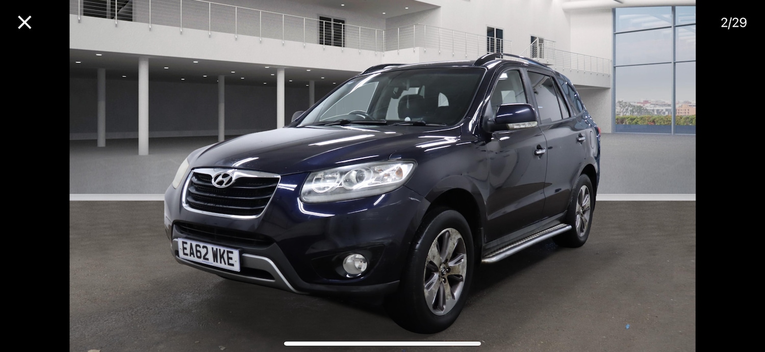 Used Hyundai Santa Fe 2012 for sale - 76592975: Photo 2