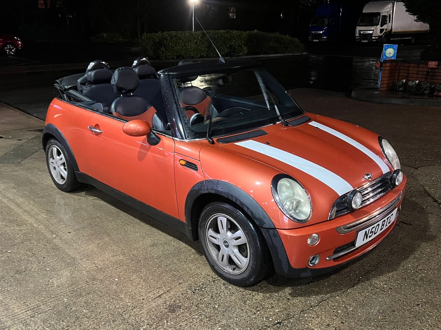 Used MINI Convertible 2005 for sale - 77698505: Photo 2