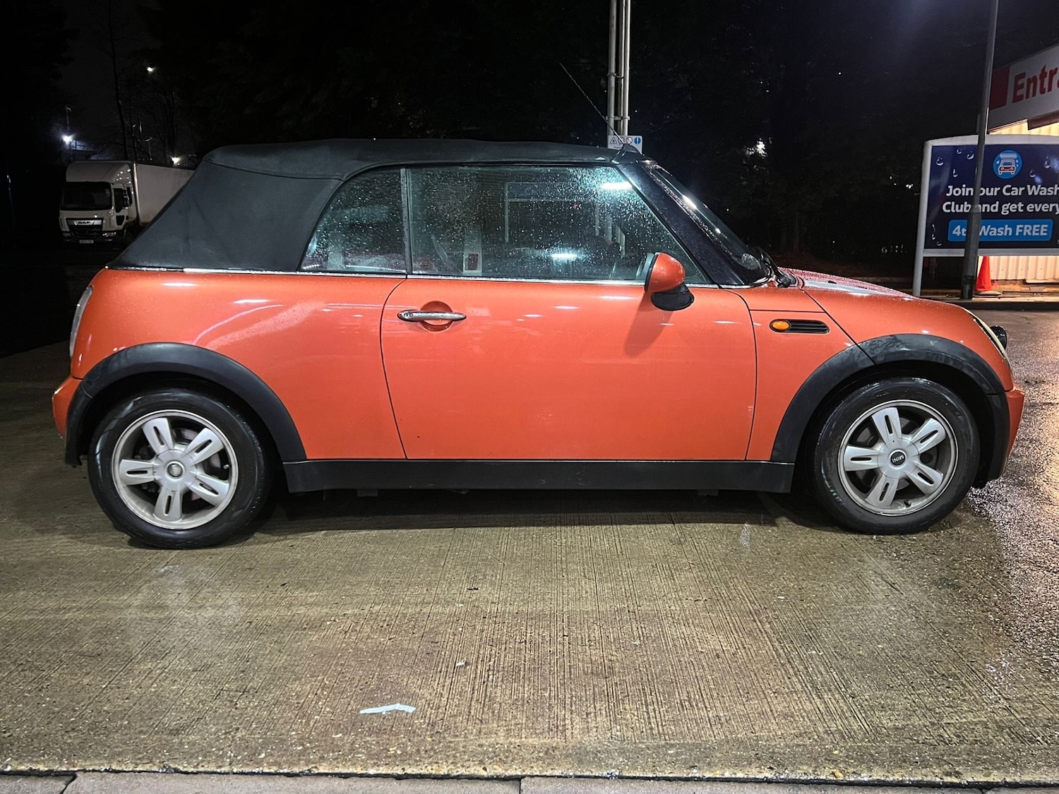 Used MINI Convertible 2005 for sale - 77698505: Photo 21