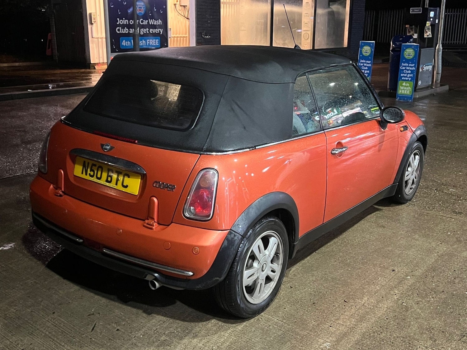 Used MINI Convertible 2005 for sale - 77698505: Photo 23
