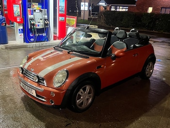 Used MINI Convertible 2005 for sale - 77698505: Photo