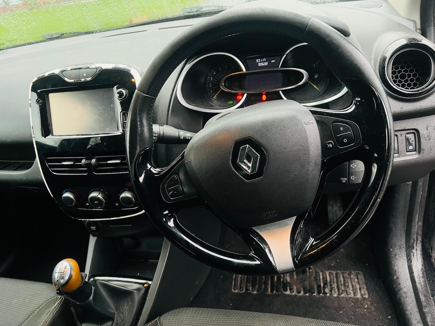 Used Renault Clio 2015 for sale - 77532153: Photo 14