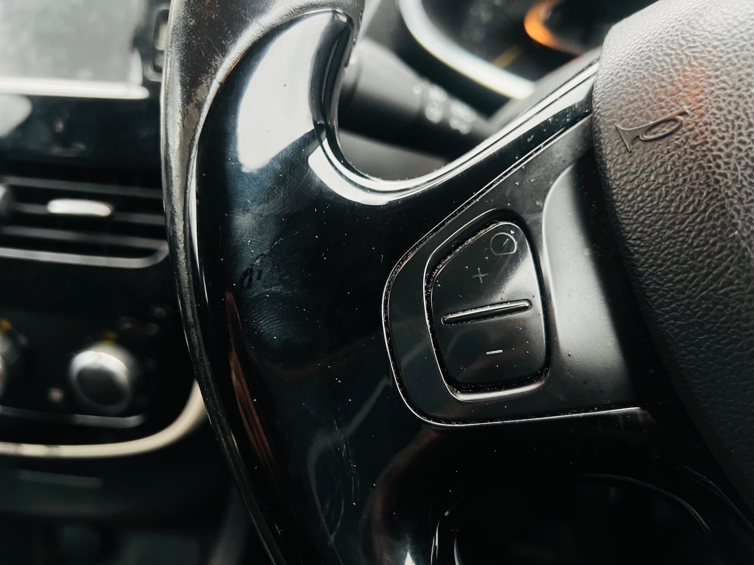 Used Renault Clio 2015 for sale - 77532153: Photo 18