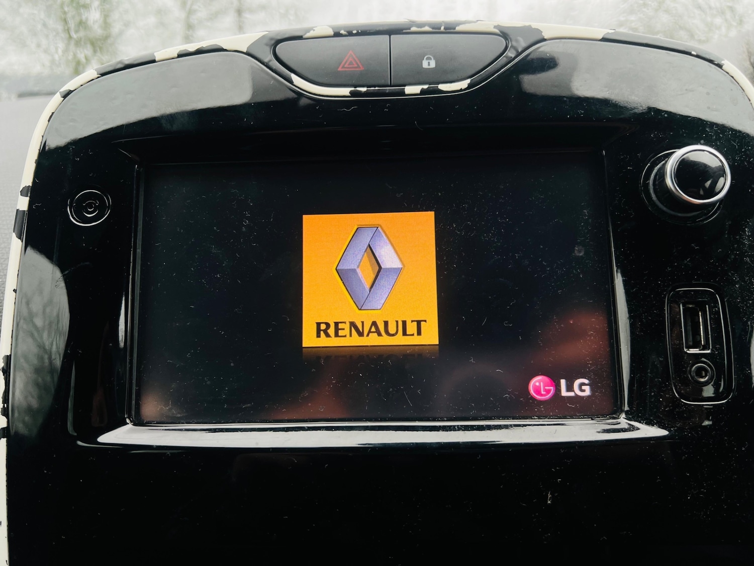 Used Renault Clio 2015 for sale - 77532153: Photo 23