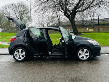 Used Renault Clio 2015 for sale - 77532153: Photo