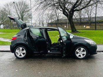 Used Renault Clio 2015 for sale - 77532153: Photo