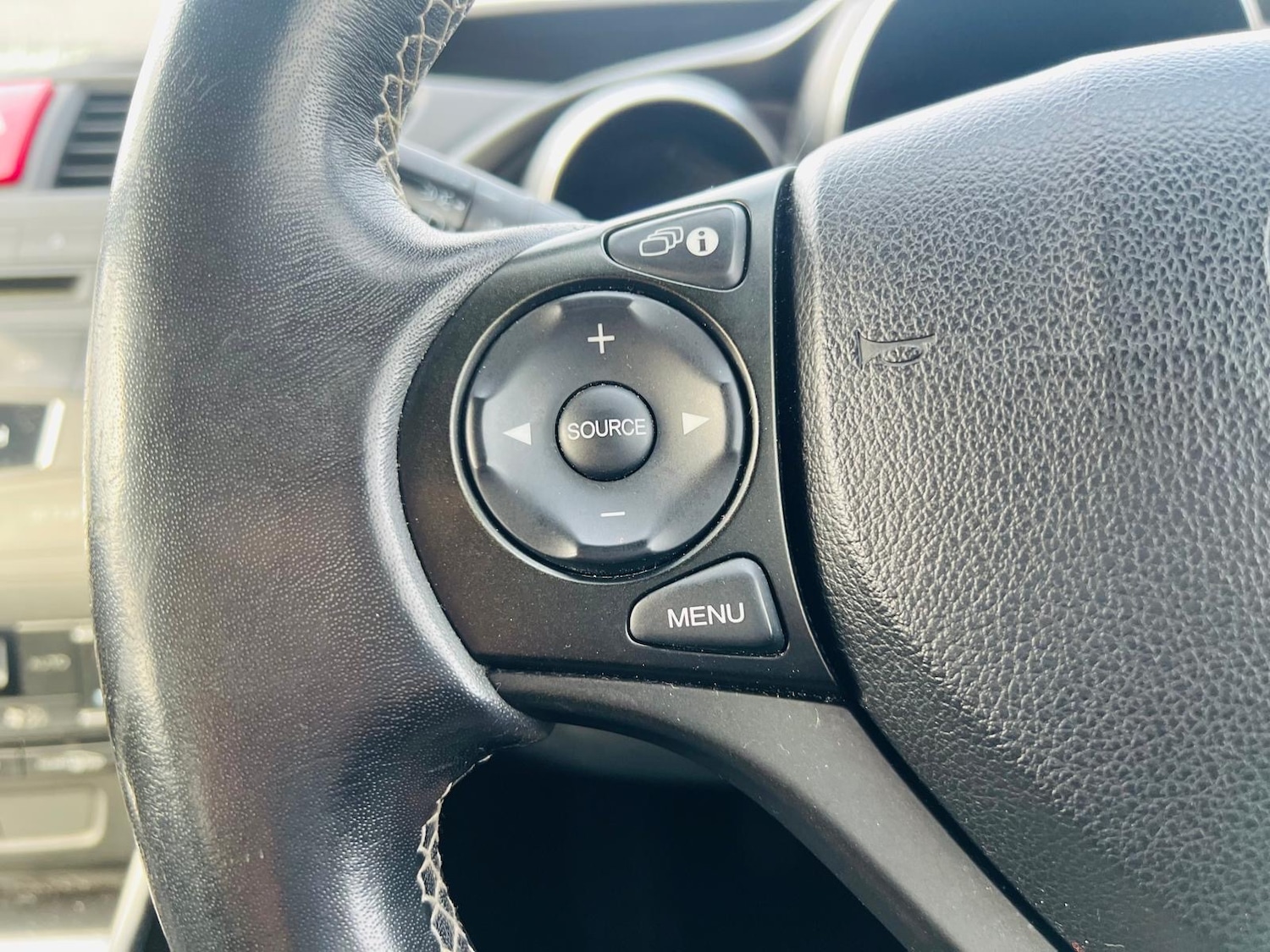 Used Honda Civic 2013 for sale - 77769801: Photo 32