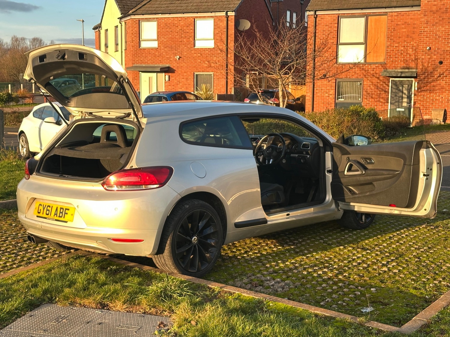 Used Volkswagen Scirocco 2011 for sale - 77067514: Photo 26