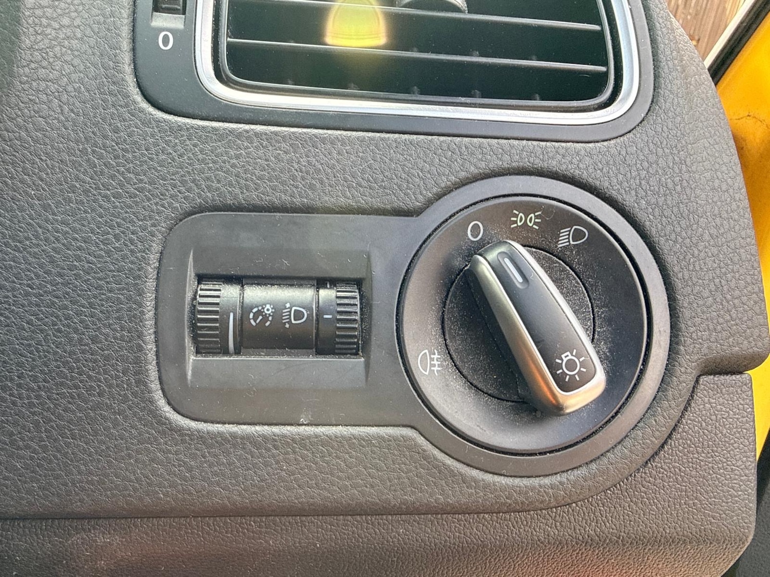 Used Volkswagen Polo 2010 for sale - 78133868: Photo 32