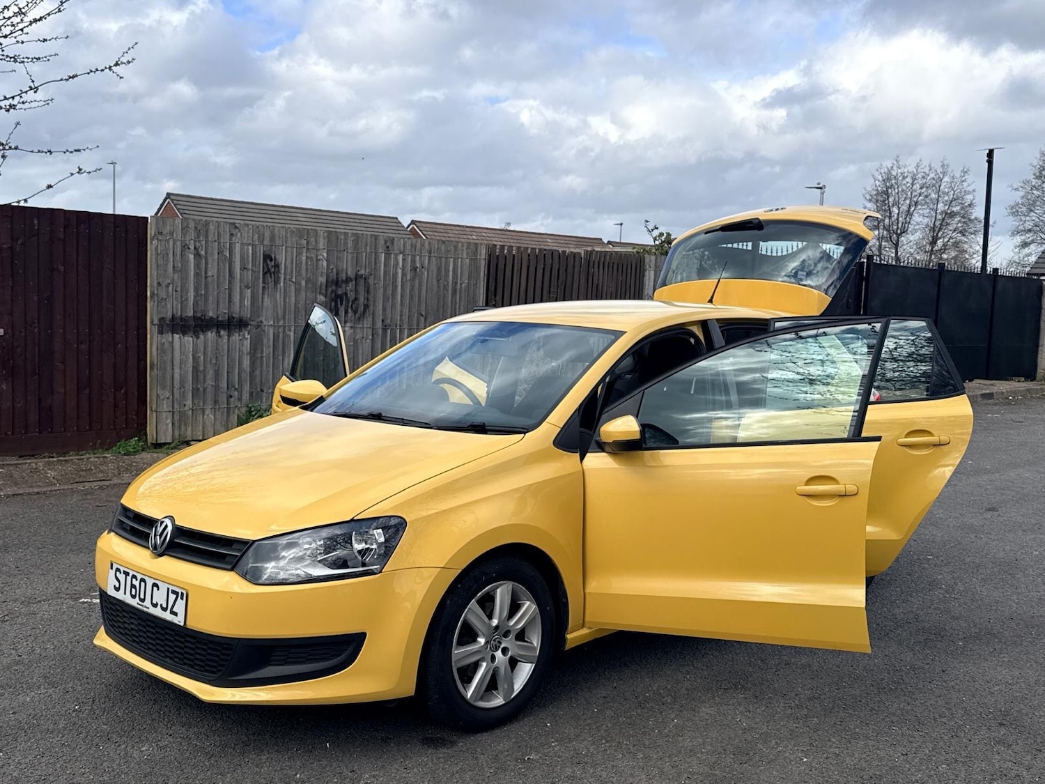 Used Volkswagen Polo 2010 for sale - 78133868: Photo 5