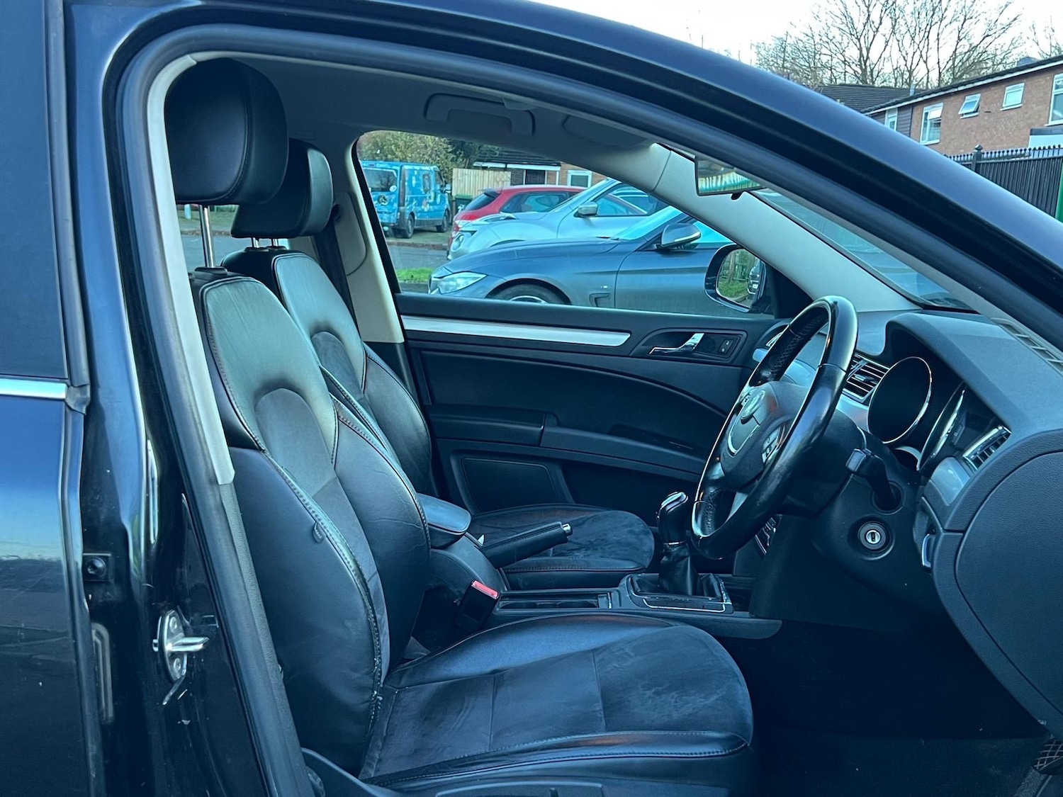 Used Skoda Superb 2011 for sale - 76799612: Photo 16