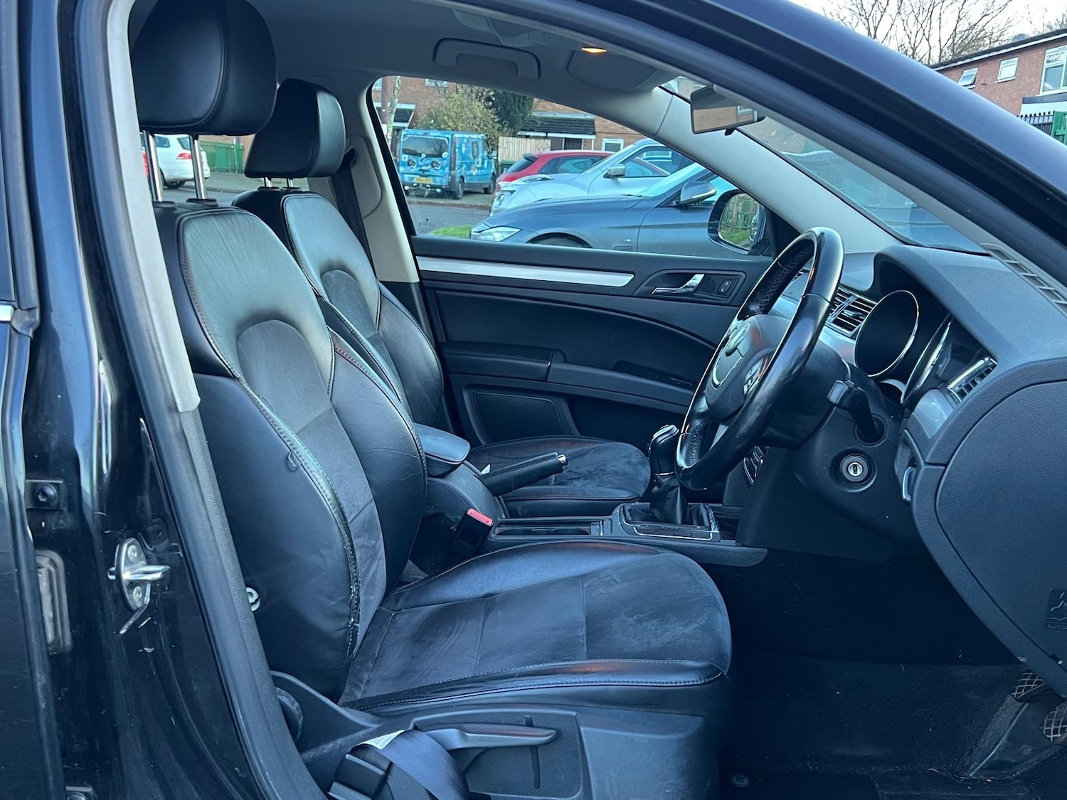 Used Skoda Superb 2011 for sale - 76799612: Photo 17