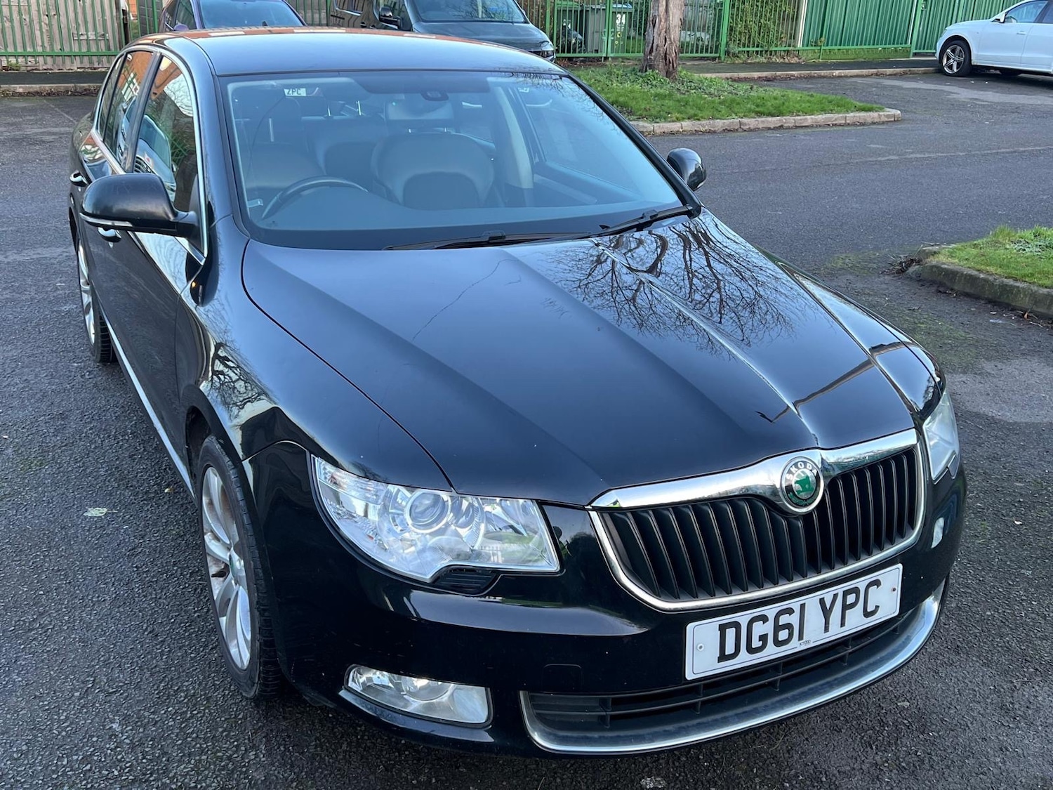 Used Skoda Superb 2011 for sale - 76799612: Photo 2
