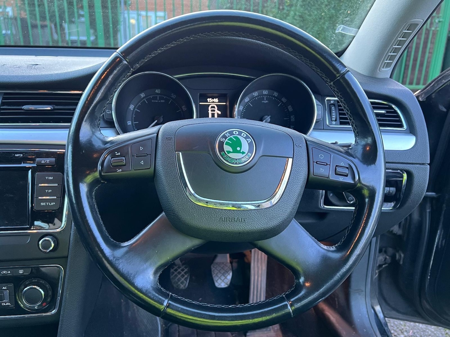 Used Skoda Superb 2011 for sale - 76799612: Photo 27