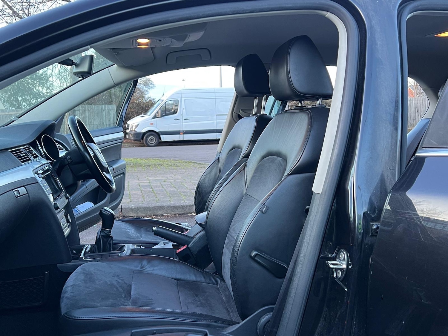 Used Skoda Superb 2011 for sale - 76799612: Photo 29