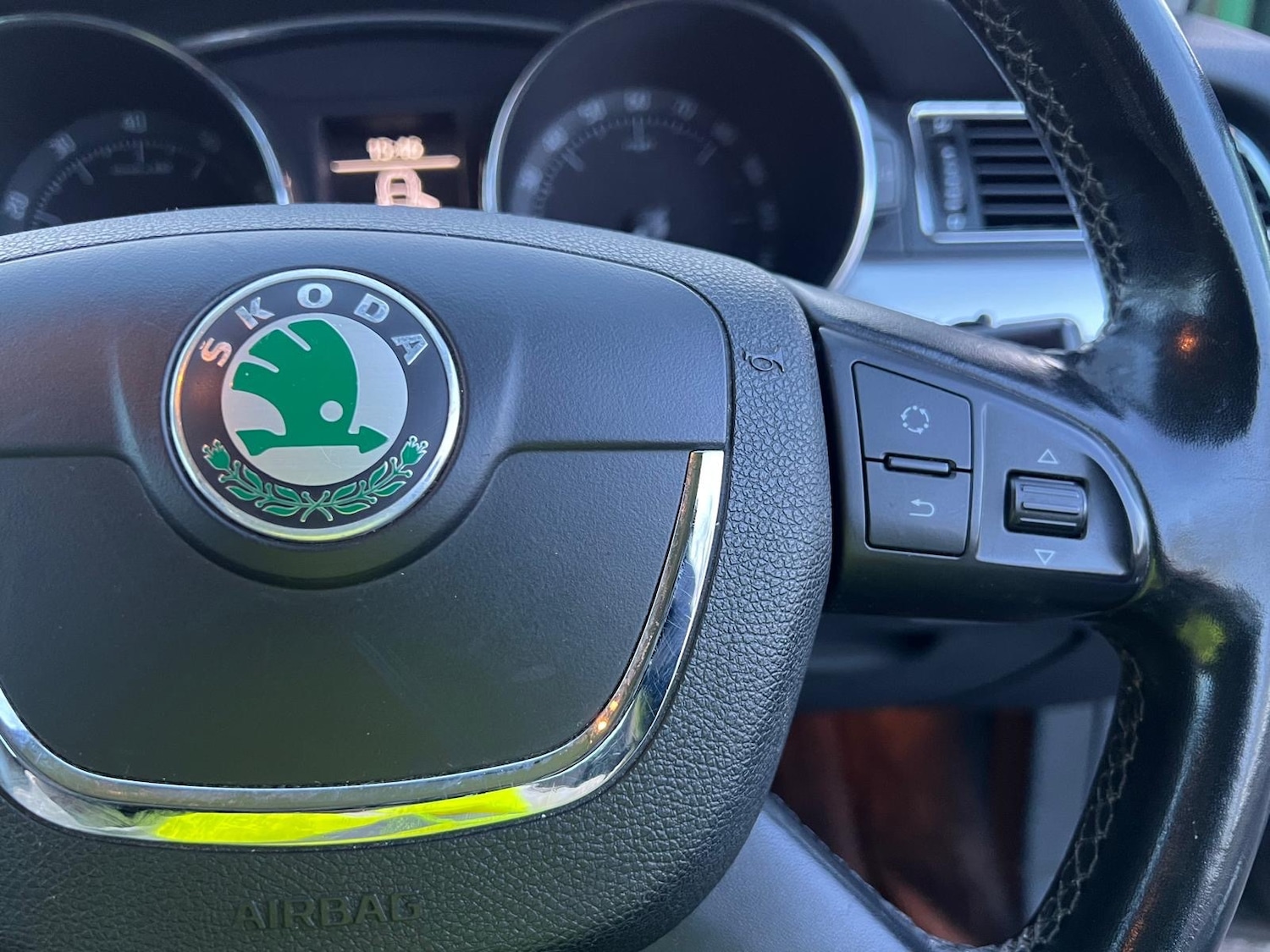 Used Skoda Superb 2011 for sale - 76799612: Photo 31