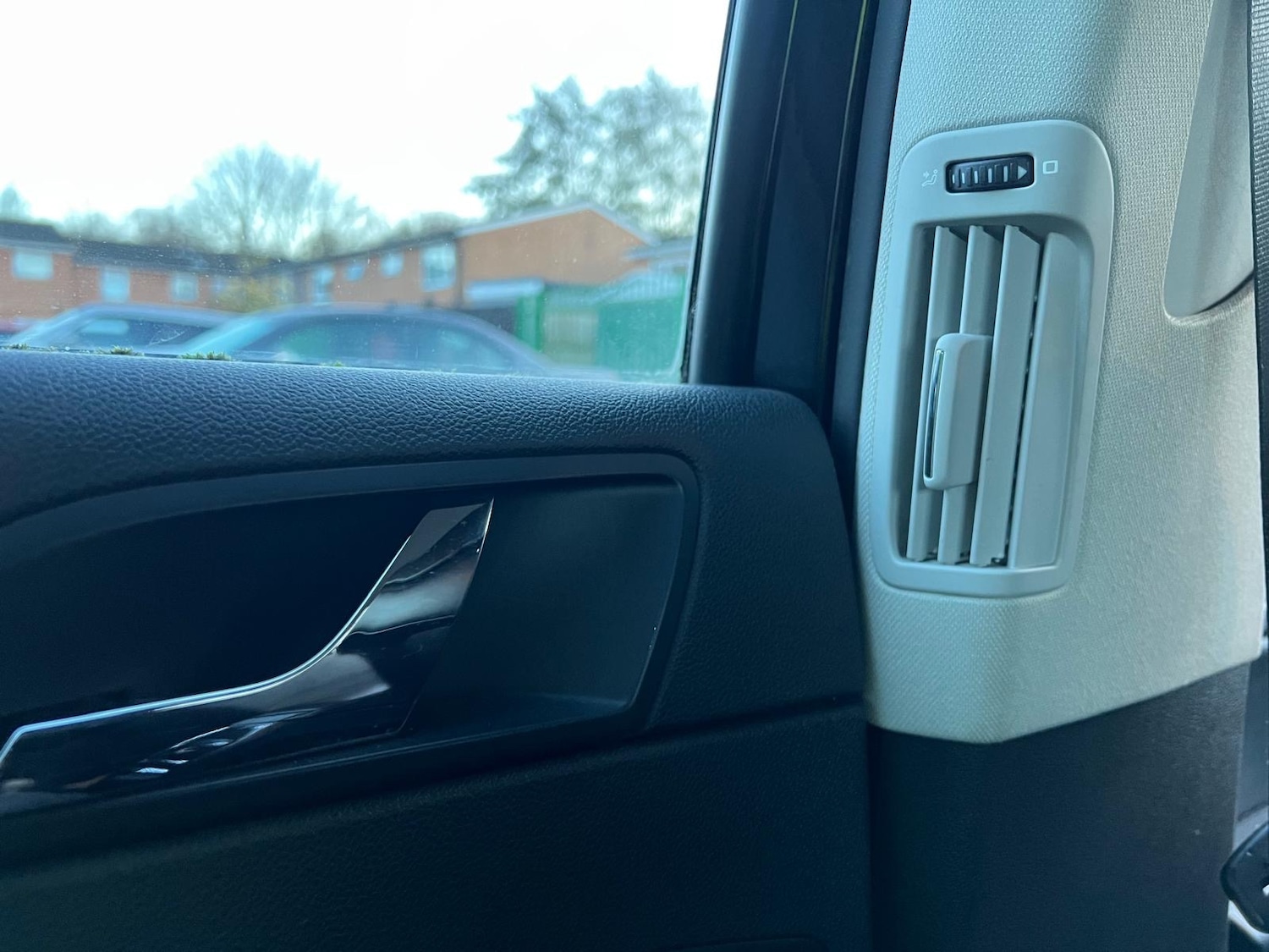 Used Skoda Superb 2011 for sale - 76799612: Photo 40