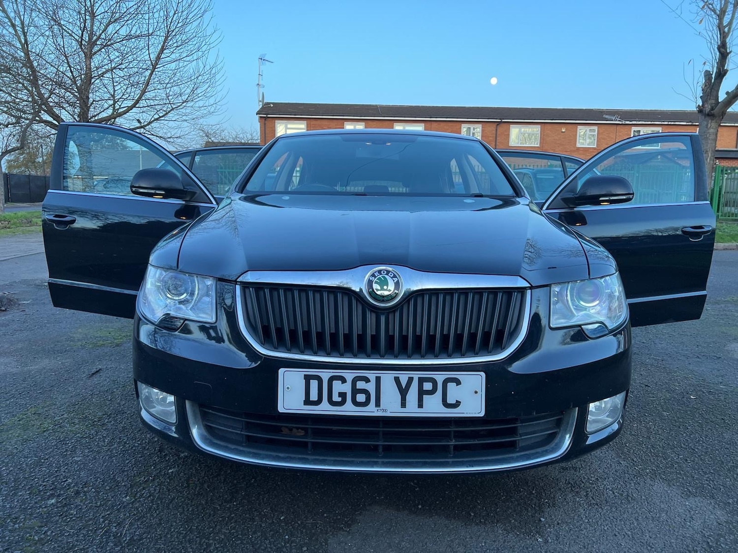 Used Skoda Superb 2011 for sale - 76799612: Photo 46