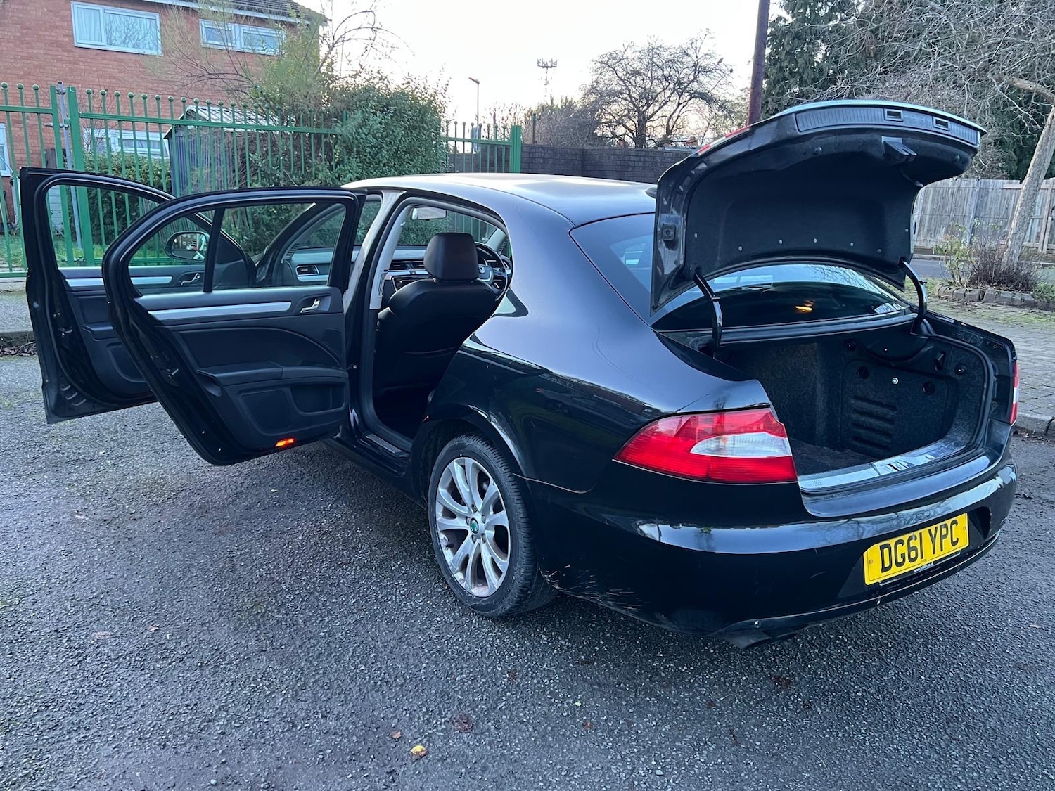 Used Skoda Superb 2011 for sale - 76799612: Photo 52