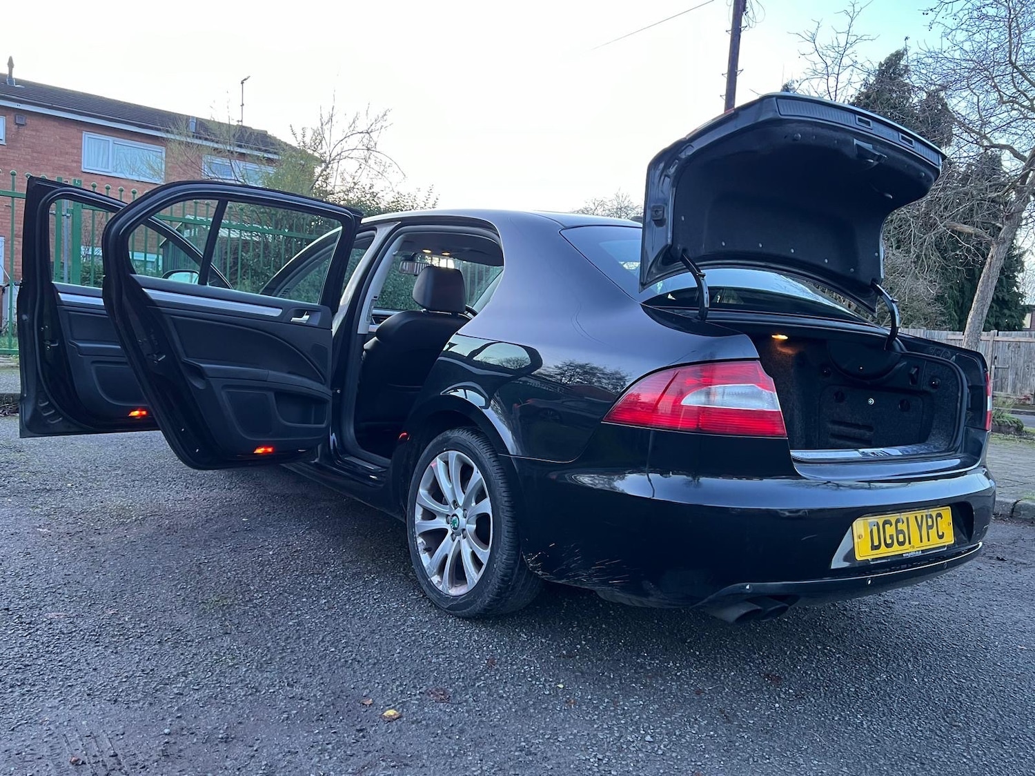 Used Skoda Superb 2011 for sale - 76799612: Photo 53