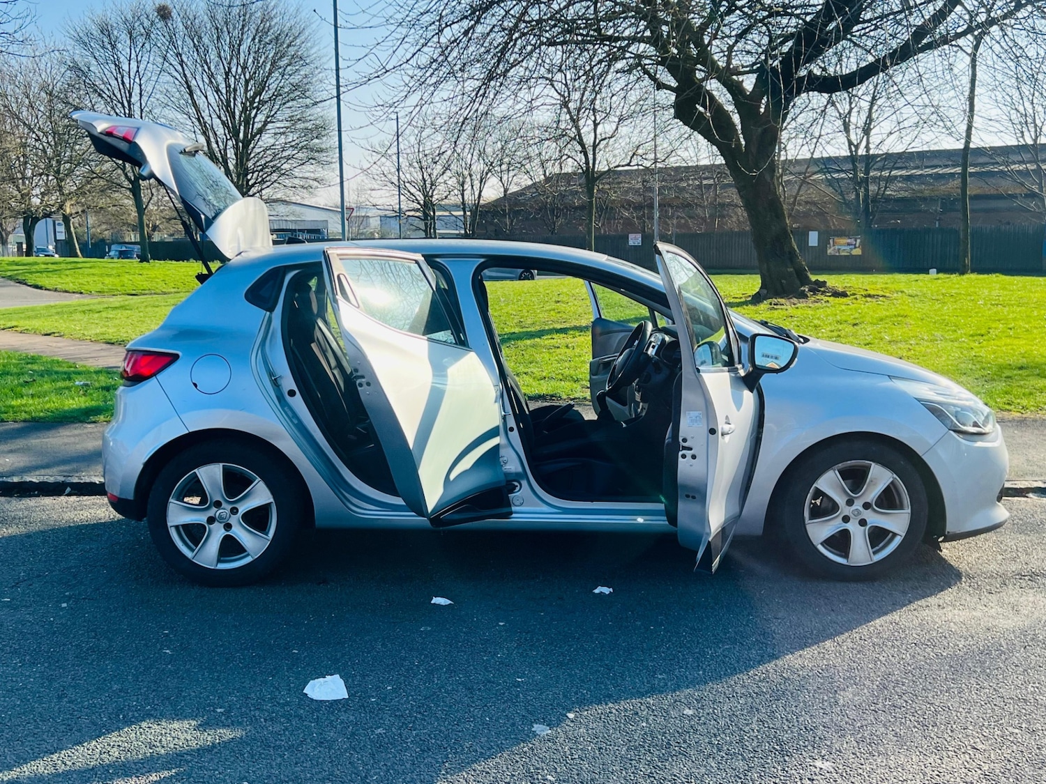 Used Renault Clio 2014 for sale - 77587913: Photo 32