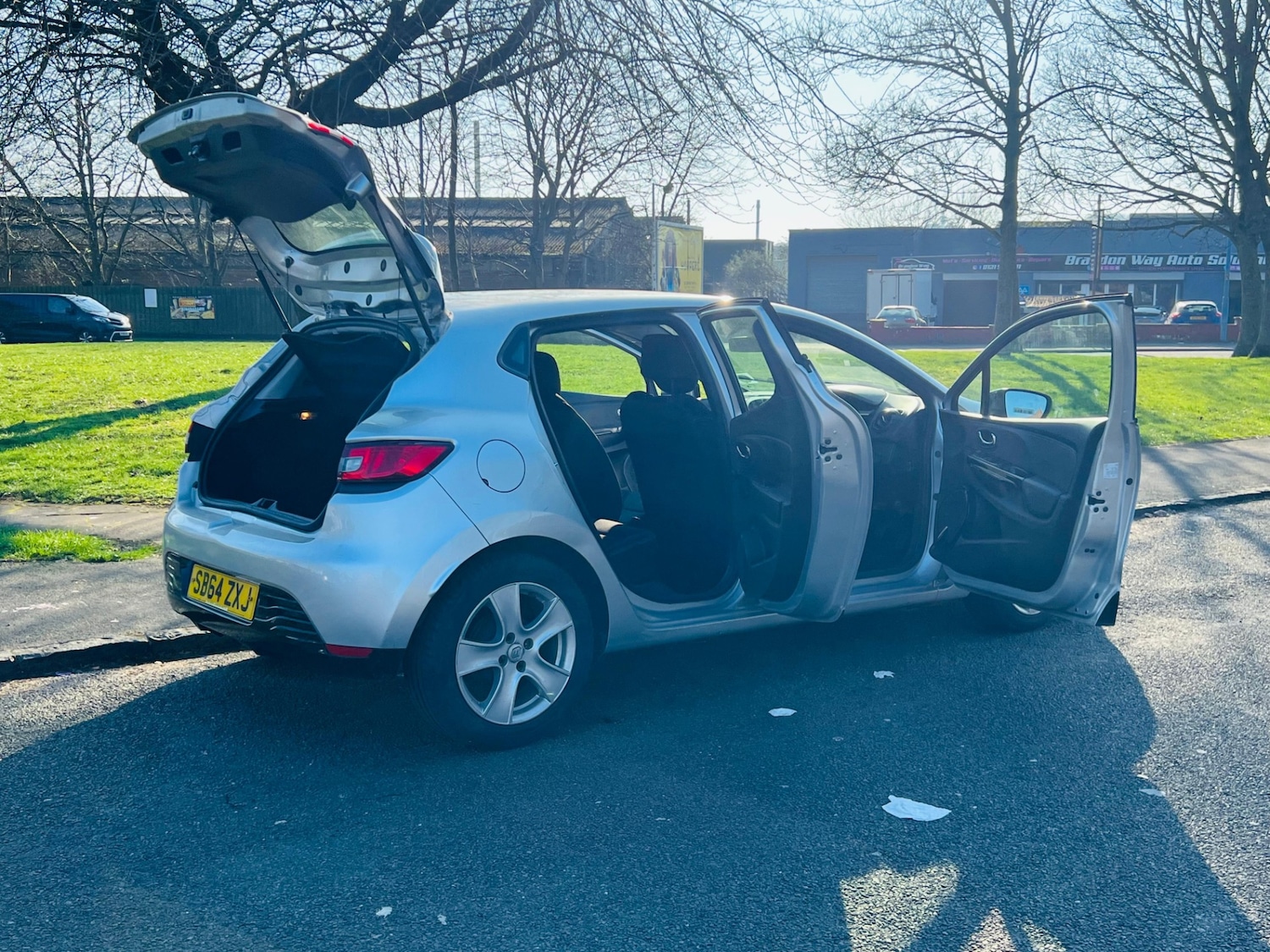 Used Renault Clio 2014 for sale - 77587913: Photo 37