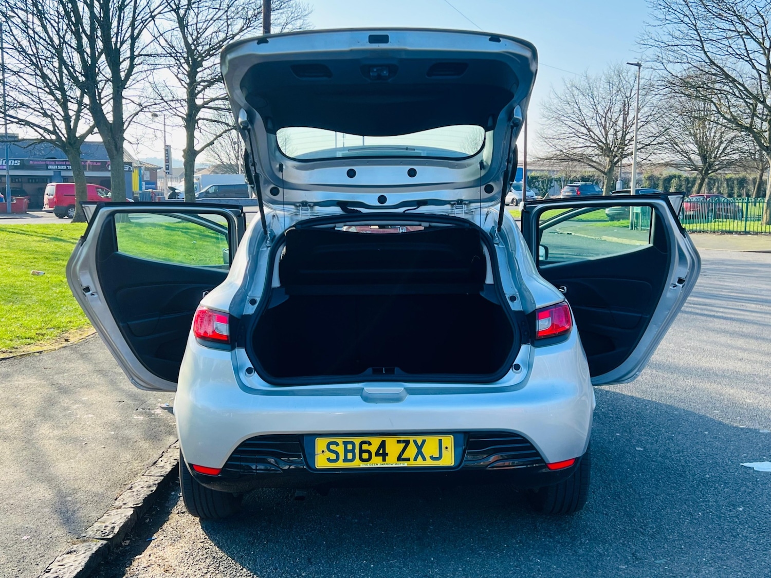 Used Renault Clio 2014 for sale - 77587913: Photo 39