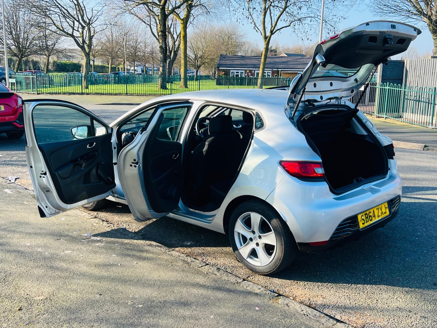 Used Renault Clio 2014 for sale - 77587913: Photo 40